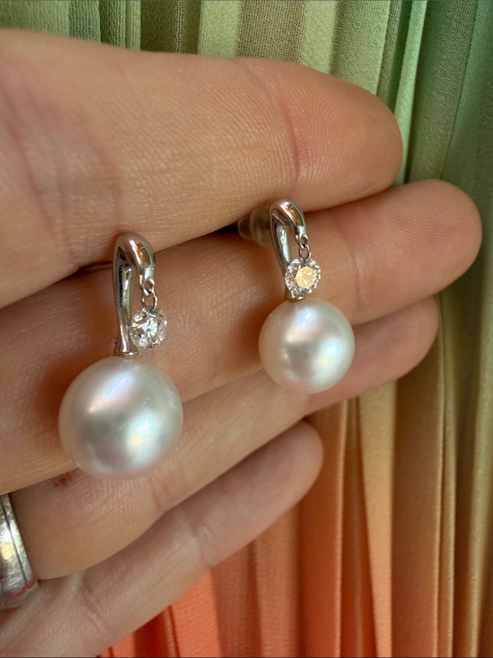 Tara Pearls 18kt gold dancing diamond earrings - Picture 11 of 11